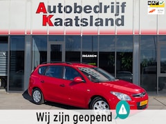 Hyundai i30 CW - 1.6i Active Cool - Trekhaak - Airco