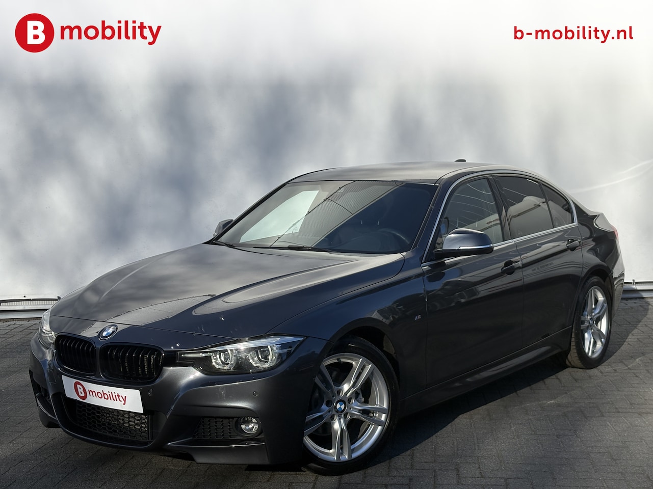 BMW 3-serie - 318i High Executive M-Sport Apple CarPlay Hifi | Achteruitrijcamera | DAB | Leer | Driving - AutoWereld.nl