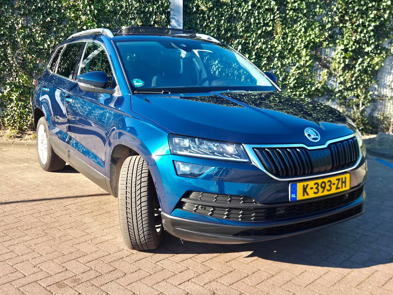 Skoda Karoq - 1.5 TSI ACT Business Edition Plus |Pano | Stoelver | Camera - AutoWereld.nl