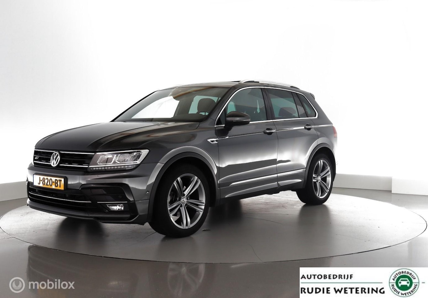 Volkswagen Tiguan - 1.5 TSI R-Line Business pano|ergoActiv|led|cam|acc|lmv19 - AutoWereld.nl