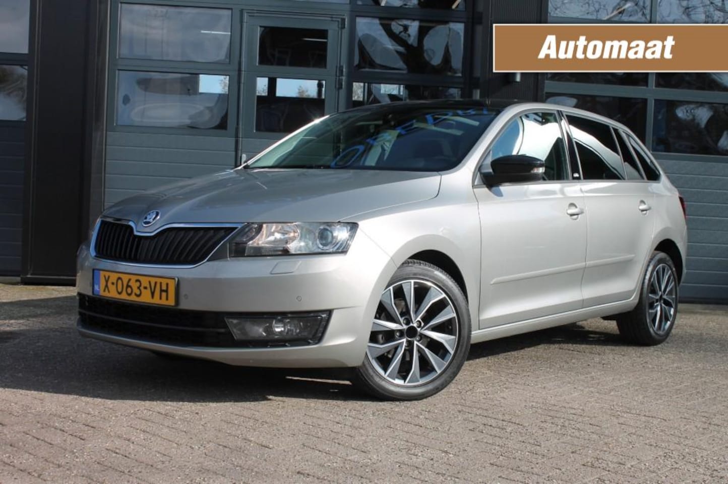 Skoda Rapid - 1.2 TSI GRT EDITION  Automaat  / Panorama dak  / clima control - AutoWereld.nl