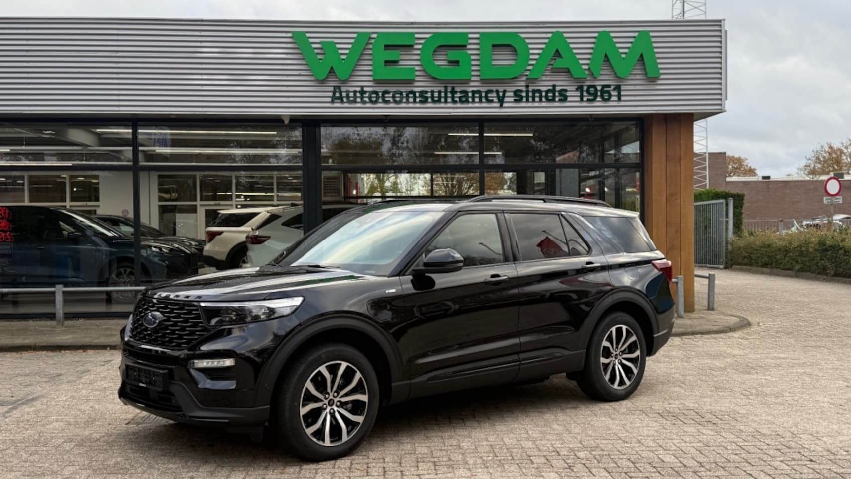 Ford Explorer - 3.0 V6 EB PHEV ST-LINE / TREKHAAK  / 4J Ford Protect garantie - AutoWereld.nl