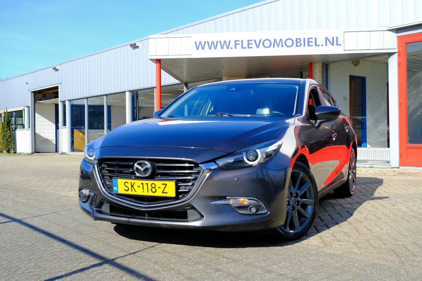 Mazda 3 - 2.0 SkyActiv-G 120 SkyLease GT Aut. Leder|LMV|Navi|Clima|Camera - AutoWereld.nl