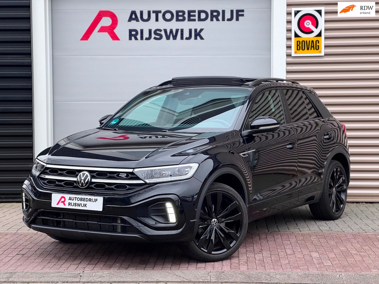 Volkswagen T-Roc - 1.5 TSI R-Line Pano/Massage/AppleCarPlay - AutoWereld.nl