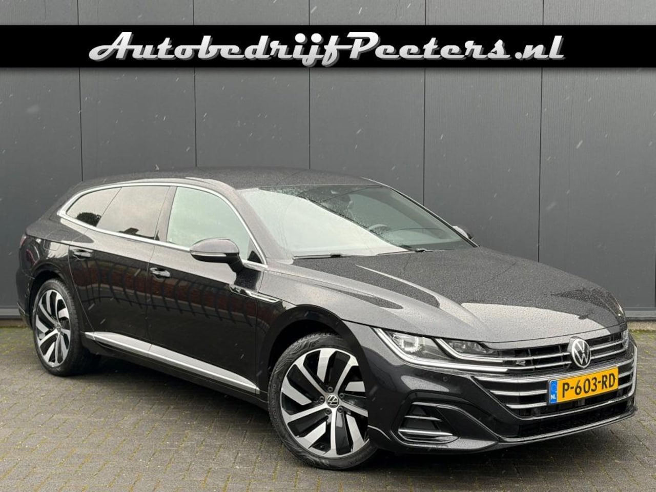 Volkswagen Arteon Shooting Brake - 1.4 TSI GTE R-Line ACC Leder V-Cockpit IQ-light Camera Carplay e.Trekhaak - AutoWereld.nl