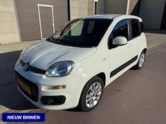 Fiat Panda - 0.9 TwinAir Lounge Automaat 1e eig 2018 NAP Hele leuke auto met een airco, cruise control,