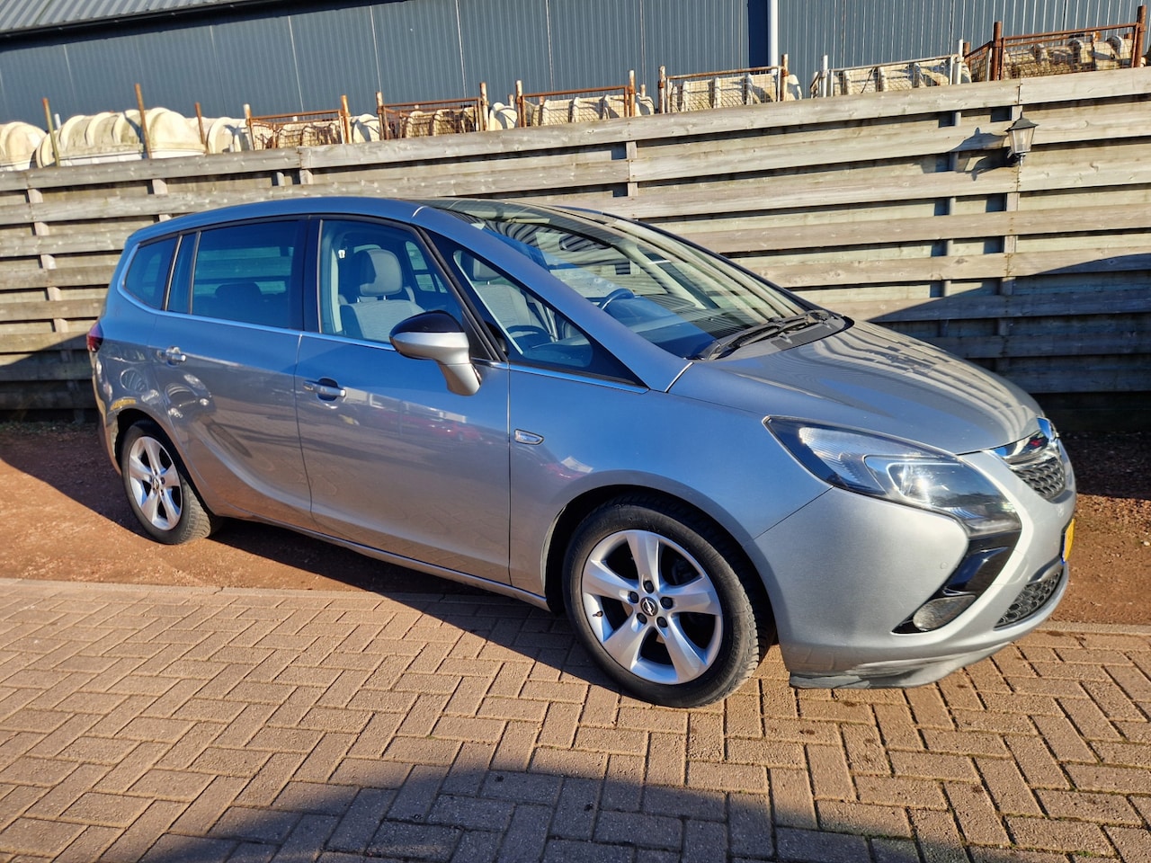 Opel Zafira Tourer - 1.4 Cosmo 7 Persoons, Panoramadak - AutoWereld.nl