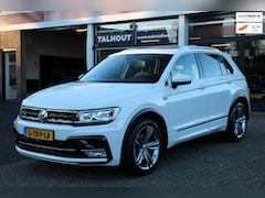 Volkswagen Tiguan - 2.0 TSI 4Motion Highline > R-LINE, AUTOMAAT, PANO DAK, TREKHAAK, NAVIGATIE