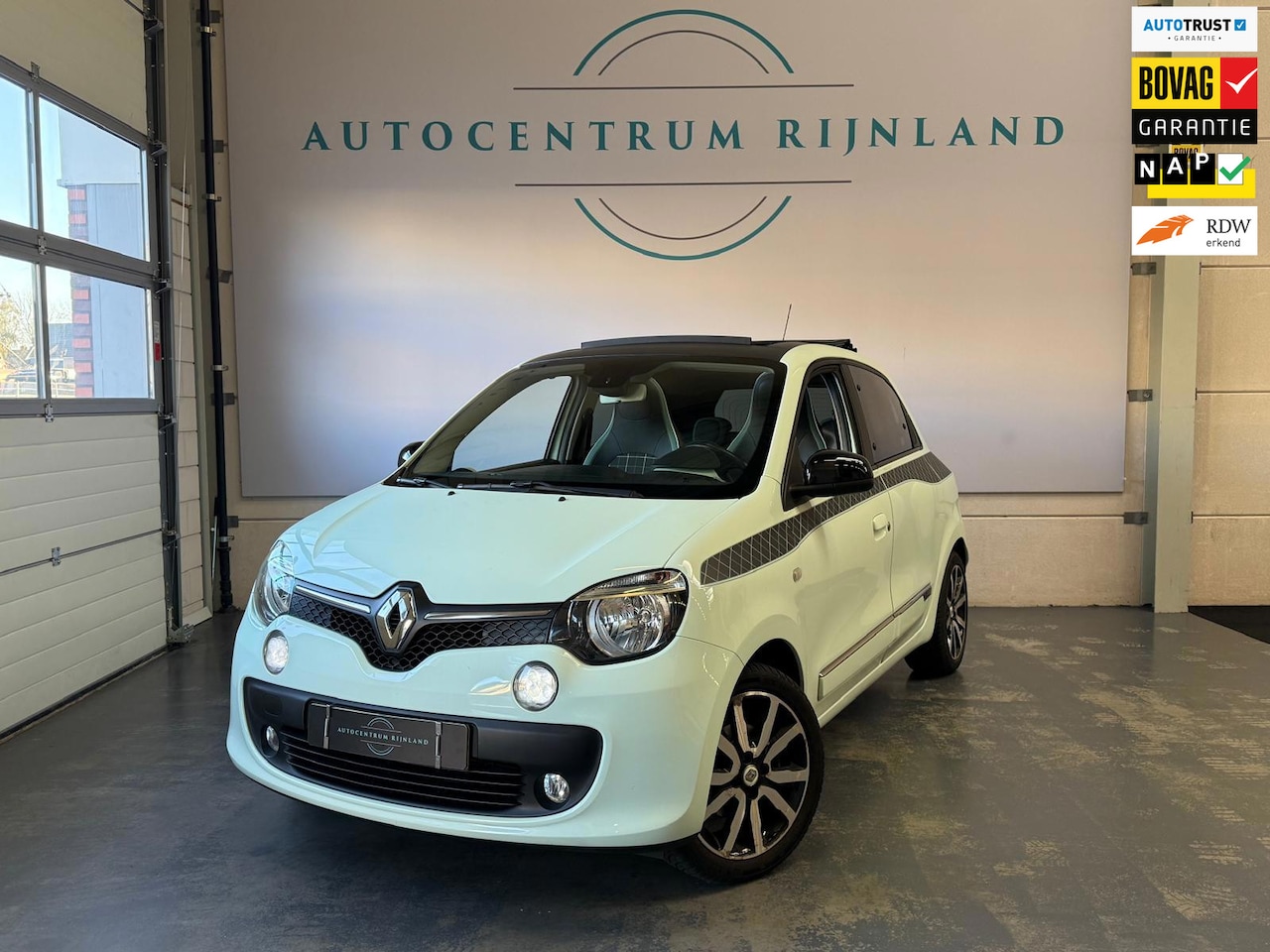 Renault Twingo - 0.9 TCe Intens 'La Parisiene' Open Dak Navi Camera - AutoWereld.nl