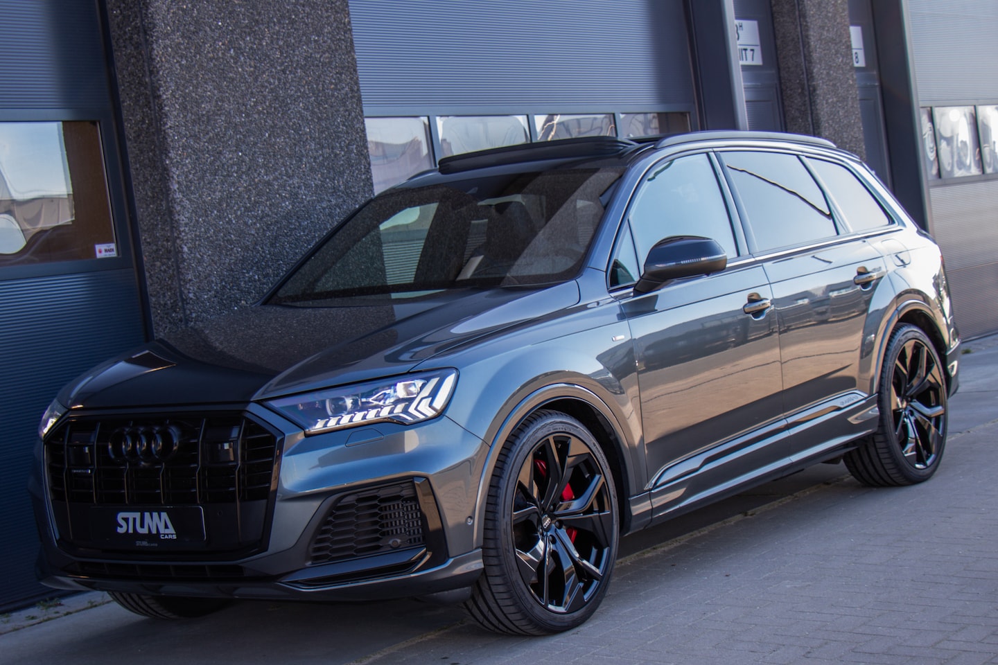Audi Q7 SQ7 - 60 TFSI e quattro Pro Line S Competition | S-Line | Pano | RS-Zetels | Tour | SQ7 Uitlaten - AutoWereld.nl
