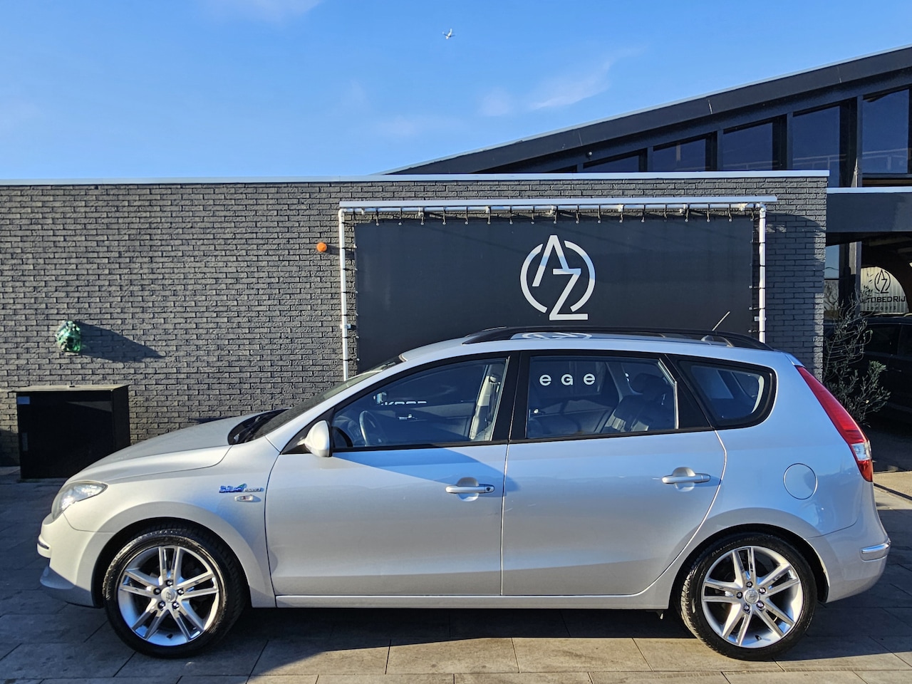 Hyundai i30 CW - 1.6i Blue Dynamic *AC*Full Leather*Heatseat* - AutoWereld.nl