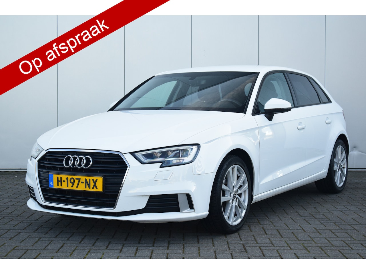 Audi A3 Sportback - 30 TFSI Advance Sportstoelen Priv/Glass Led Navi/Bluetooth - AutoWereld.nl
