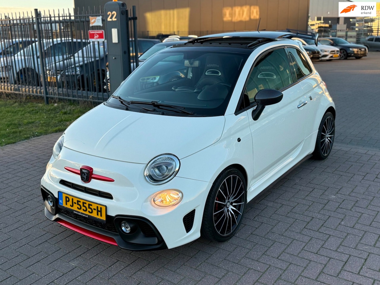 Fiat 500 Abarth - 1.4-16V 2009 135PK Wit Pano-Dak Zeer netjes! - AutoWereld.nl