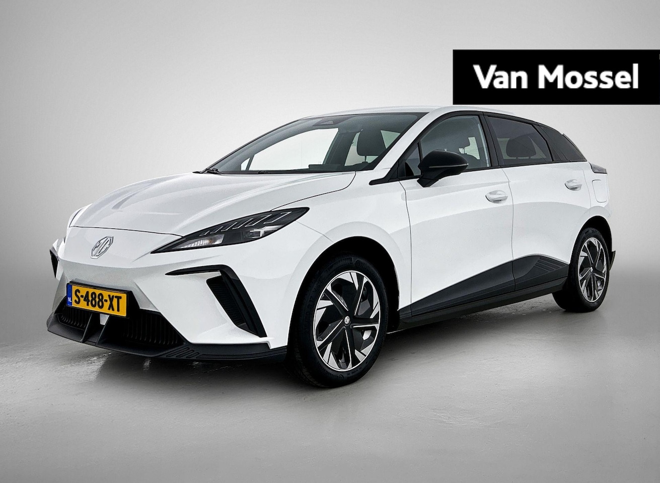 MG MG4 - Comfort 64 kWh Long Range | WLTP 450KM | Apple CarPlay/Android Auto | Led Koplampen | ACC - AutoWereld.nl