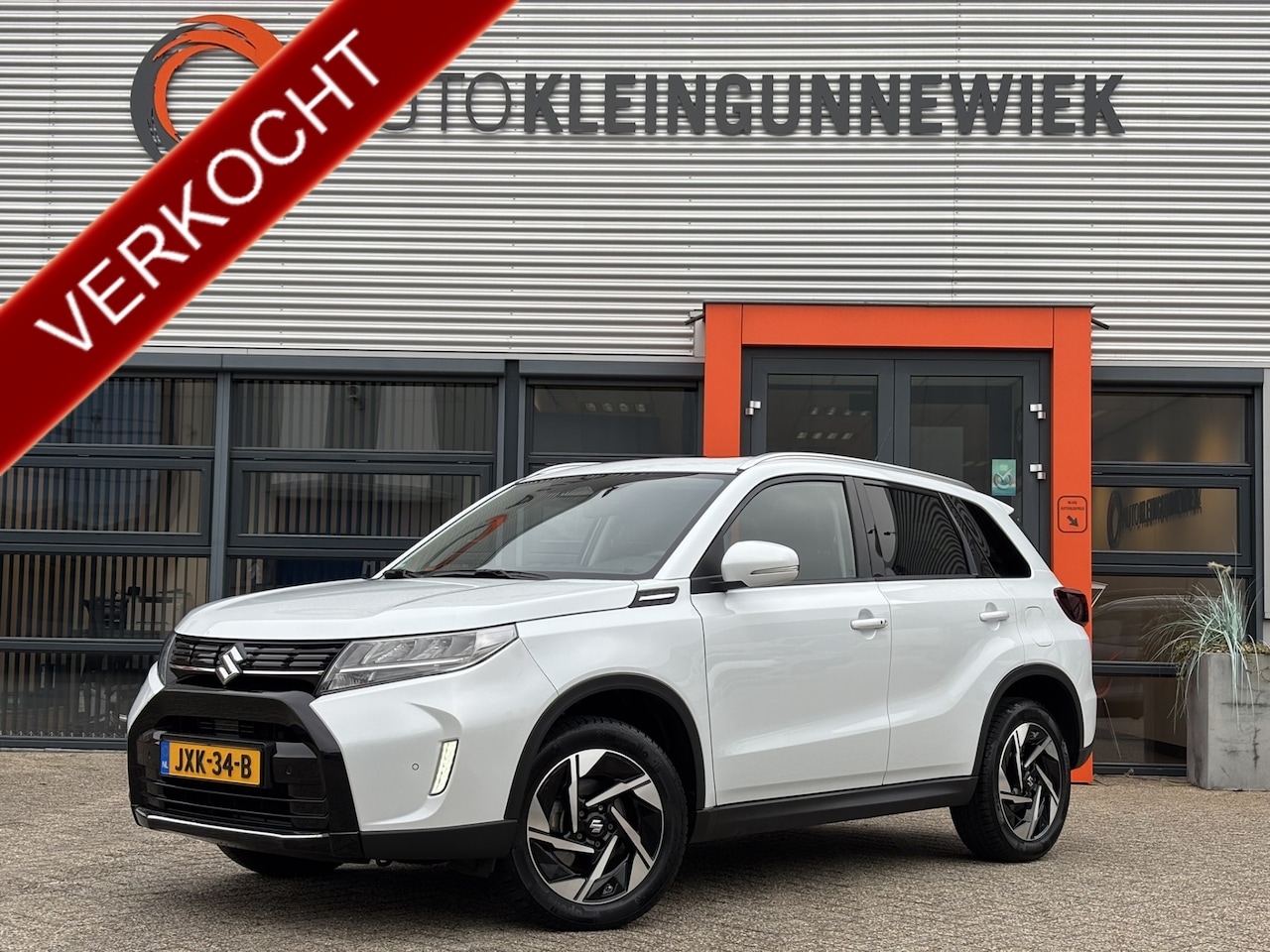 Suzuki Vitara - 1.5 Hybrid Style / Schuifkanteldak / Allseason Banden / Navi / Applecarplay/AndroidAuto / - AutoWereld.nl