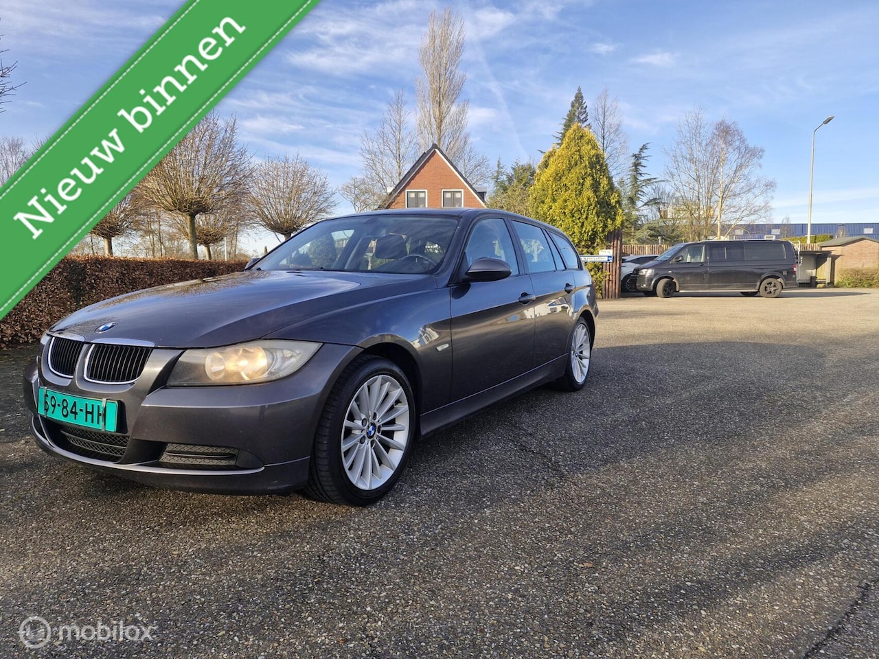 BMW 3-serie Touring - 318d Corporate Lease Business Line 318d Corporate Lease Business Line - AutoWereld.nl