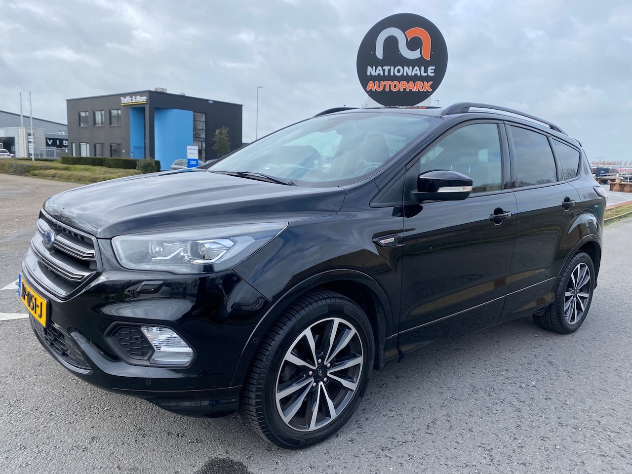 Ford Kuga - 2018 * 1.5 EcoBoost ST Line * LAGE KM'S * STOELVERWAMRING * APPLE CARPLAY * - AutoWereld.nl