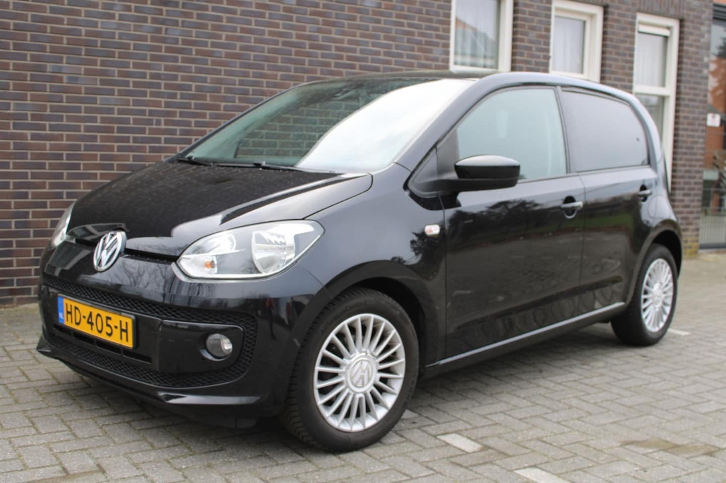 Volkswagen Up! - 1.0 high up! Airco-Cruise controle , afnb trekh - navi - AutoWereld.nl