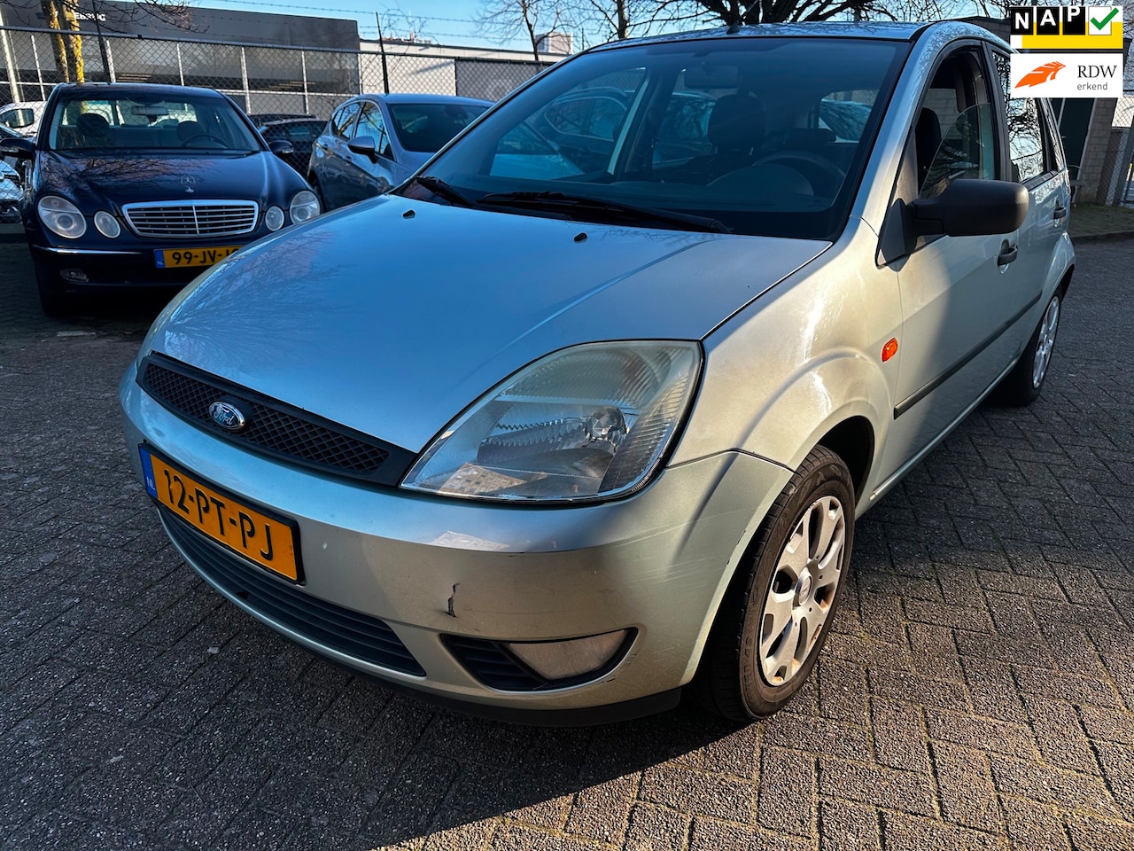 Ford Fiesta - 1.3 Futura 1.3 Futura, Airco,Nap - AutoWereld.nl