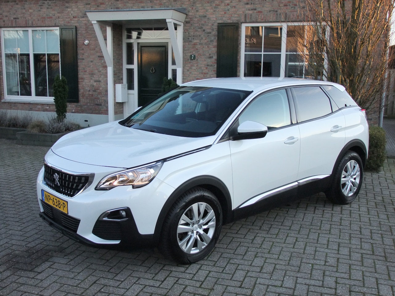 Peugeot 3008 - 1.2 PureTech Active 1.2 PureTech Active , Navi , Pdc , Blue-tooth , Carplay enz. - AutoWereld.nl
