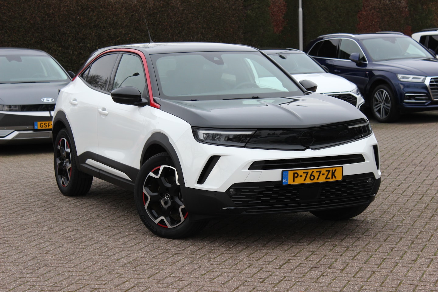 Opel Mokka Electric - Ultimate 50 kWh / SOH 94,2% / Trekhaak / Camera / CarPlay / Keyless / LED Koplampen / 17'' - AutoWereld.nl