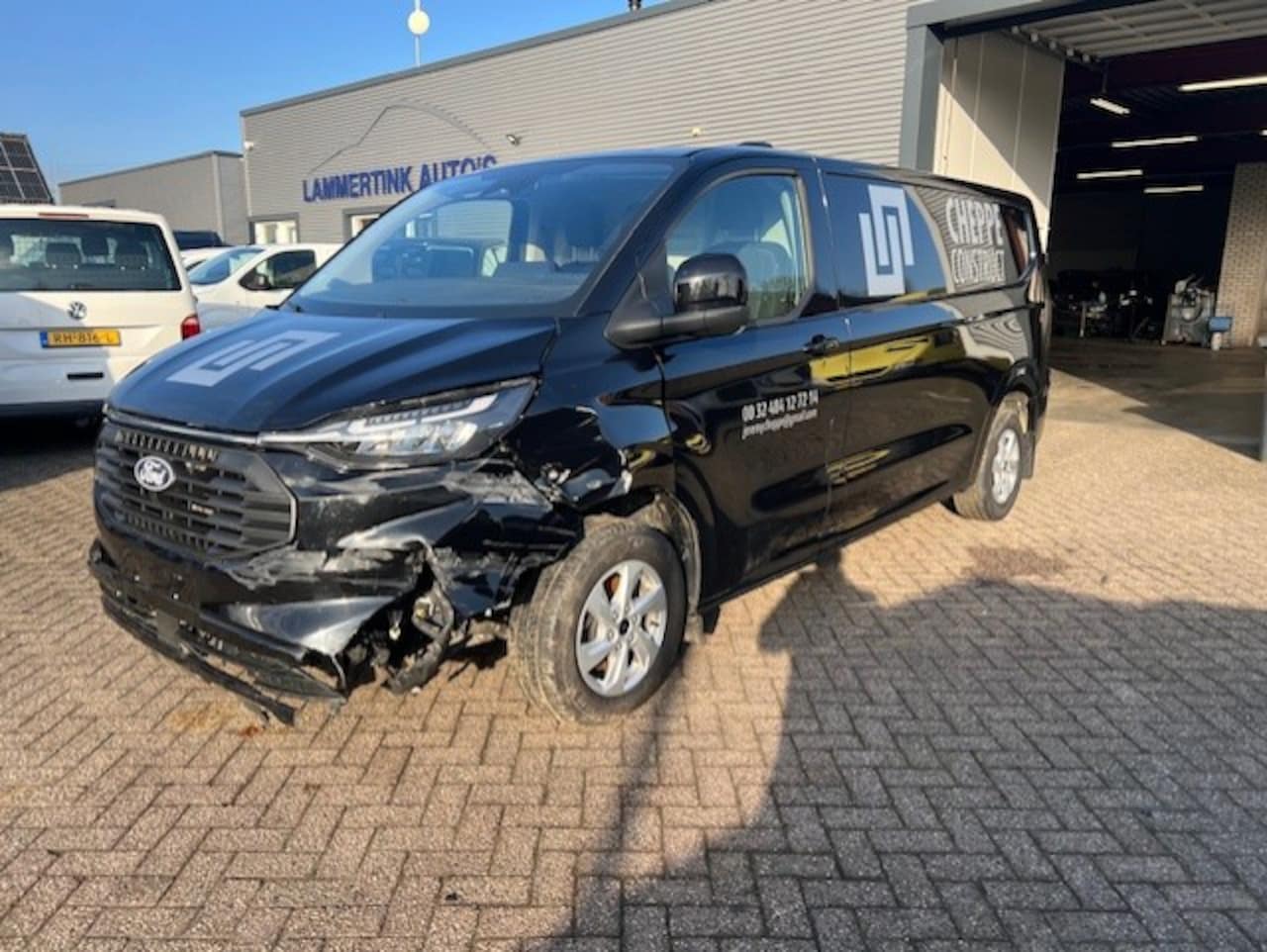 Ford Transit Custom - 320 2.0 TDCI L2H1 AUTOM. LANG KLIMA NAVI CAM. - AutoWereld.nl