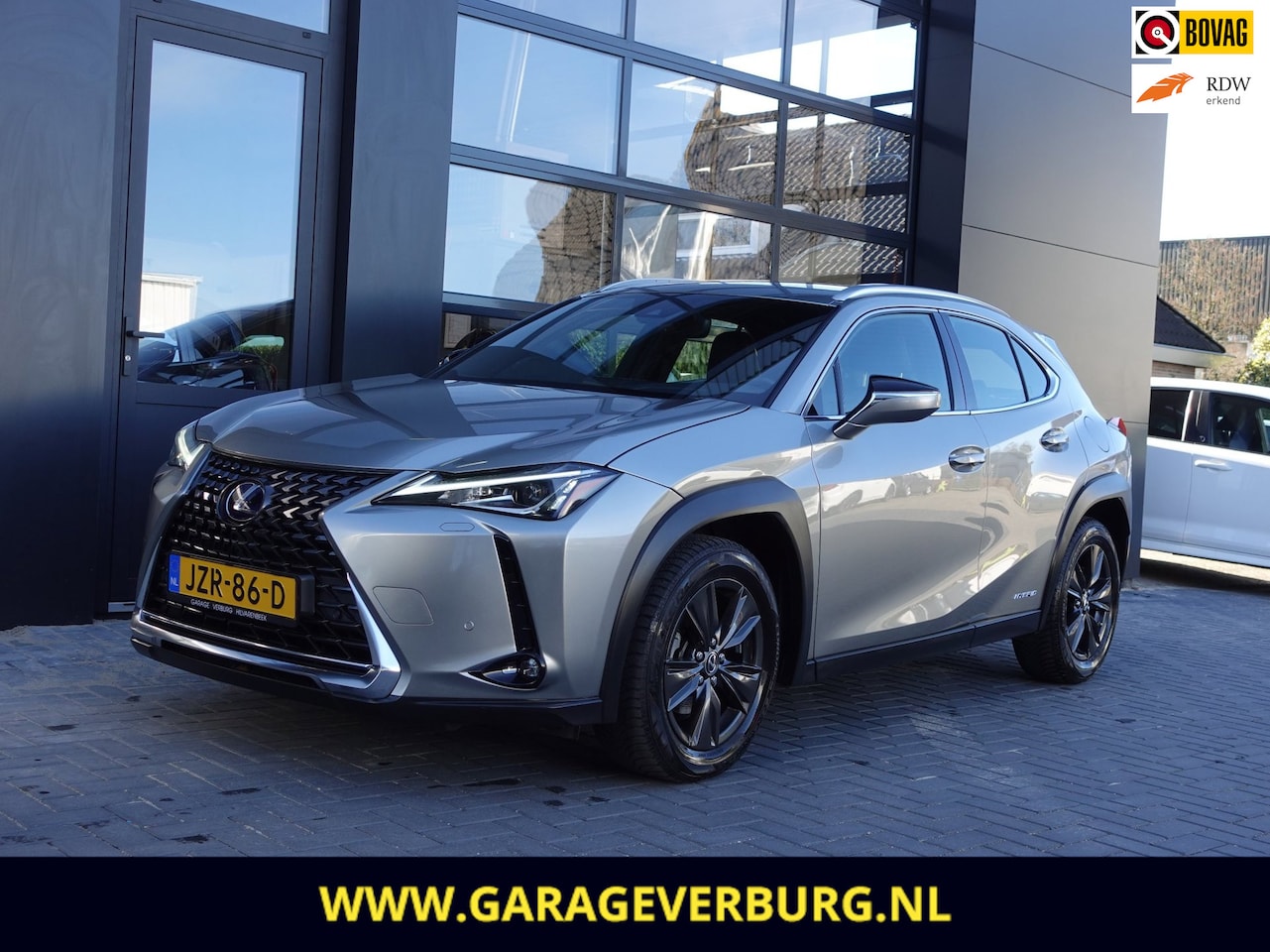 Lexus UX - 250h Luxury Line (Navigatie,Camera,Keyless,Leer,Stoel+stuurverwarming,PDC) - AutoWereld.nl