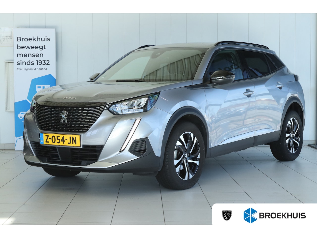 Peugeot 2008 - 1.2 Turbo Allure | Cruise Control | Camera | Navigatie | Carplay | 17 Inch | Getint glas | - AutoWereld.nl