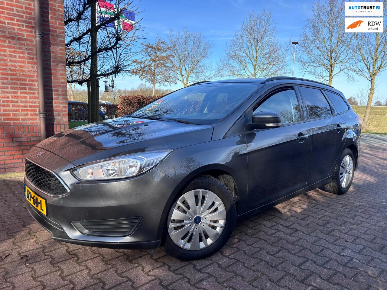 Ford Focus Wagon - 1.0 Titanium Edition 1.0 Titanium Edition - AutoWereld.nl