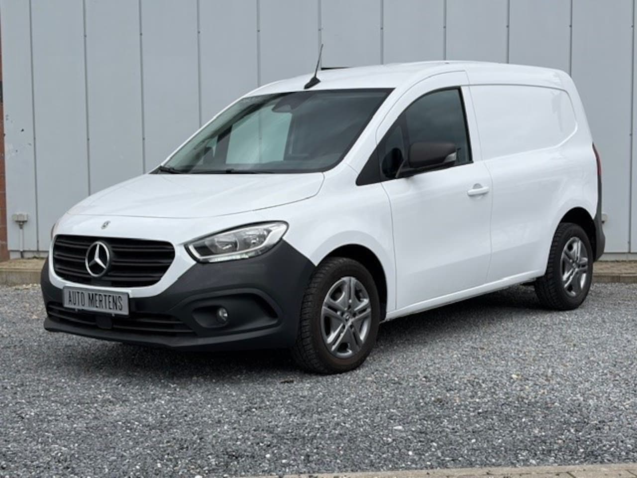 Mercedes-Benz Citan - 110 L1 Pro BENZINE UNIEK! | 3-Zits |CRUISE | APP - AutoWereld.nl