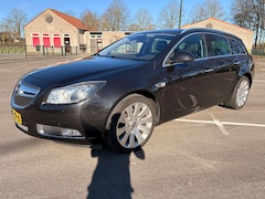 Opel Insignia Sports Tourer - 2.0 T Cosmo 4x4 Nieuwe Distributie ketting/turbo/Apk /159823 KM NAP