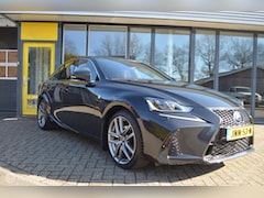 Lexus IS - 300h Hybrid F-Sport