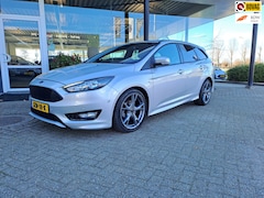 Ford Focus Wagon - 1.0 EcoBoost ST Line NIEUWSTAAT
