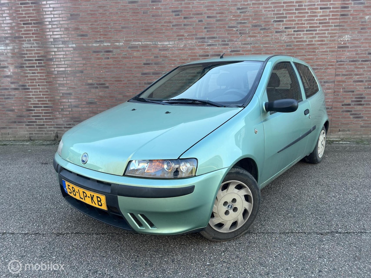 Fiat Punto - 1.2 Active | Nap | Elek ramen | Subwoofer - AutoWereld.nl