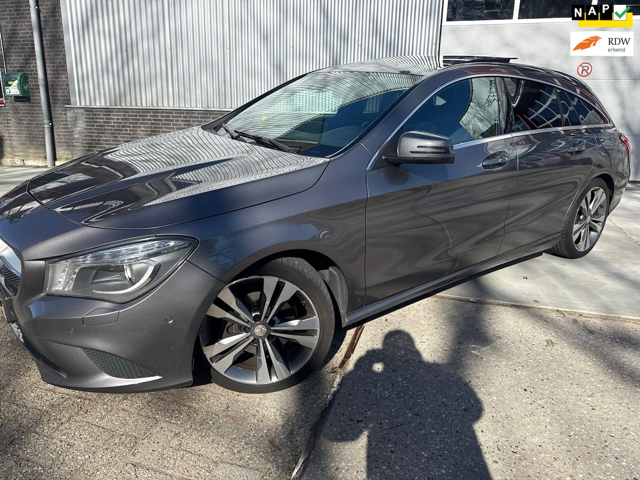 Mercedes-Benz CLA-klasse Shooting Brake - 220 d Ambition PANO NAVI CLIMA - AutoWereld.nl