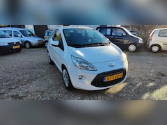 Ford Ka - 1.2 Trend Airco, bekerhouders, achterspoiler.