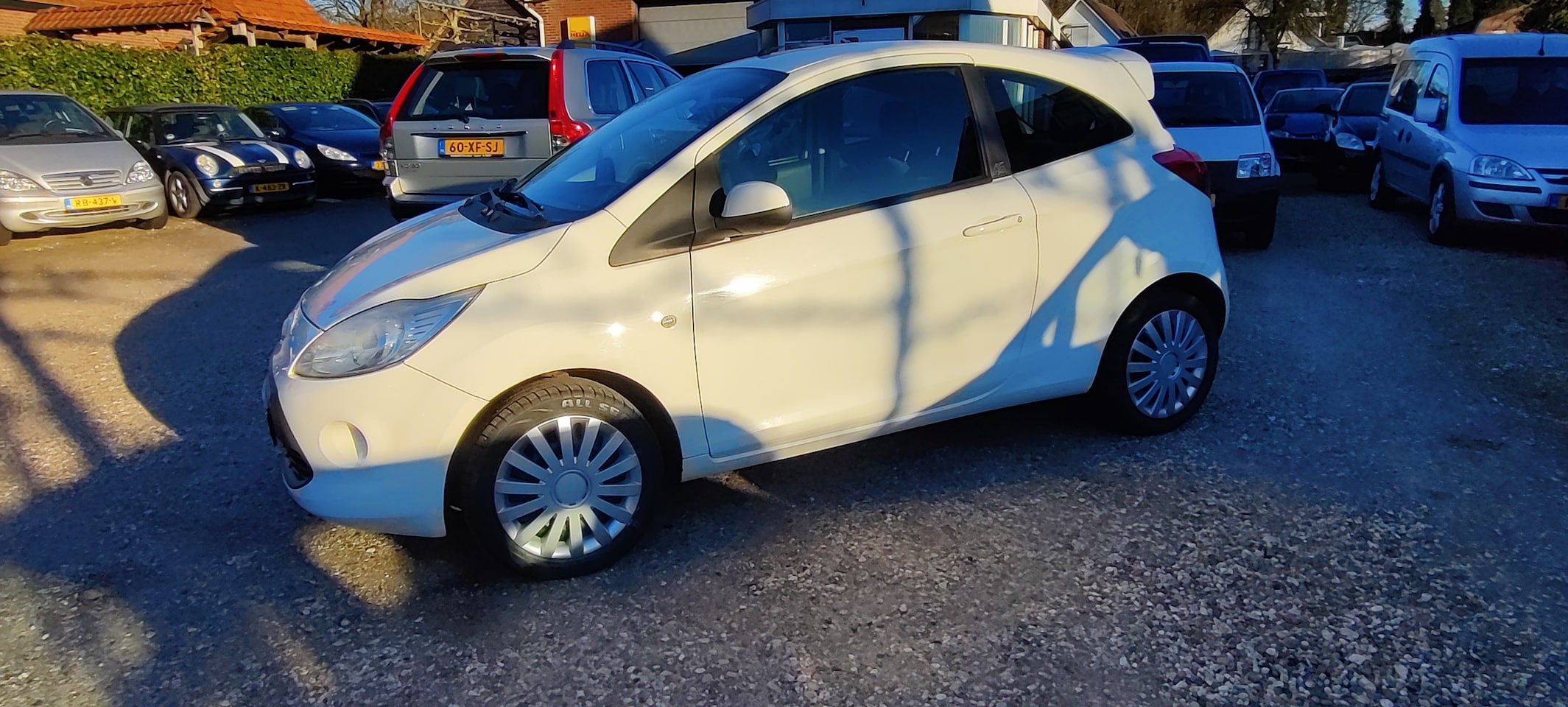 Ford Ka - 1.2 Trend Airco, bekerhouders, achterspoiler.