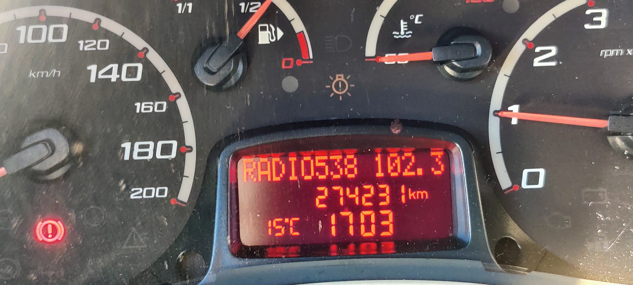 Ford Ka - 1.2 Trend Airco, bekerhouders, achterspoiler.
