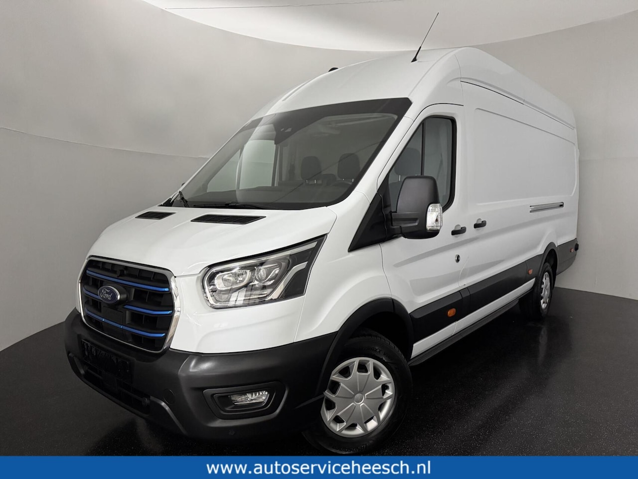 Ford E-Transit - 350 L4H3 Trend 68 kWh l 2x SCHUIFDEUR l LED KOPLAMPEN l CAMERA - AutoWereld.nl