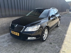 Skoda Octavia Combi - 1.2 TSI BUSINESS LINE APK2027 AIRCO SCHERM ELEKRAMEN XENON