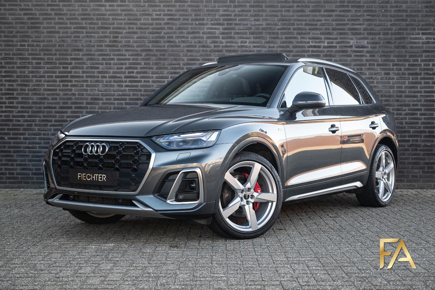 Audi Q5 - 55 TFSI e S edition Competition Panodak|Ruitleder|367PK|Sfeer - AutoWereld.nl