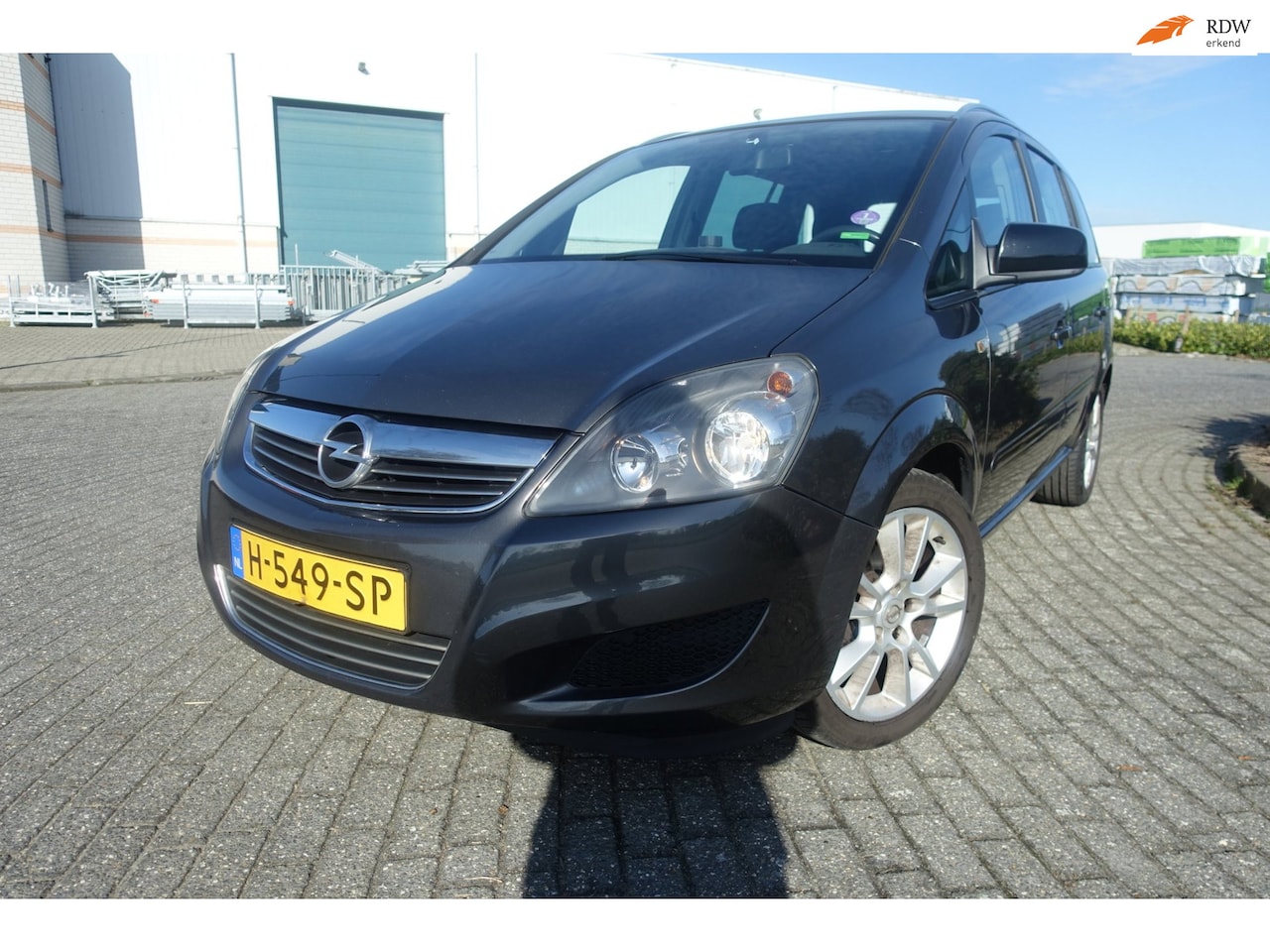 Opel Zafira - 1.6 111 years Edition - 7 prs. - trekhaak -17 inch lm velgen- dealer onderhouden - AutoWereld.nl
