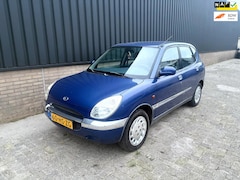 Daihatsu Sirion - 1.0-12V ZLi AUTOMAAT 5DRS ELEKRAMEN STUURBEKRACHTIGING