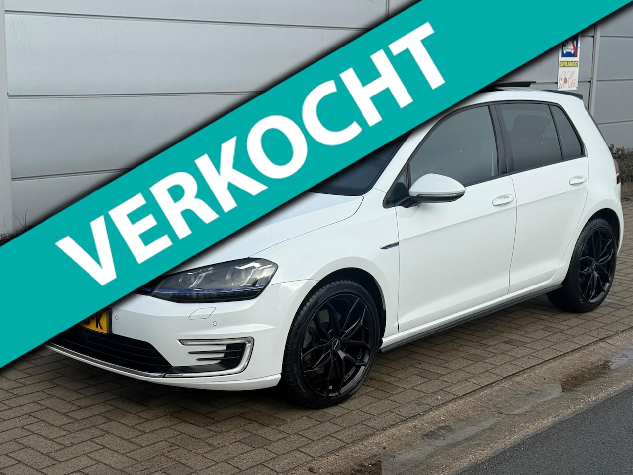 Volkswagen Golf - 1.4 TSI GTE/ Pano / NWE jaar apk - AutoWereld.nl