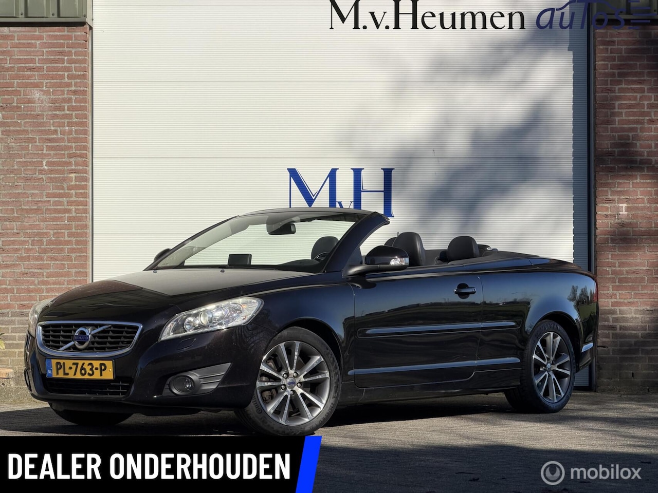 Volvo C70 Convertible - 2.5 T5 230PK Dealer Ond Ember Black Automaat - AutoWereld.nl