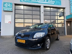 Toyota Auris - 1.6-16V Sol