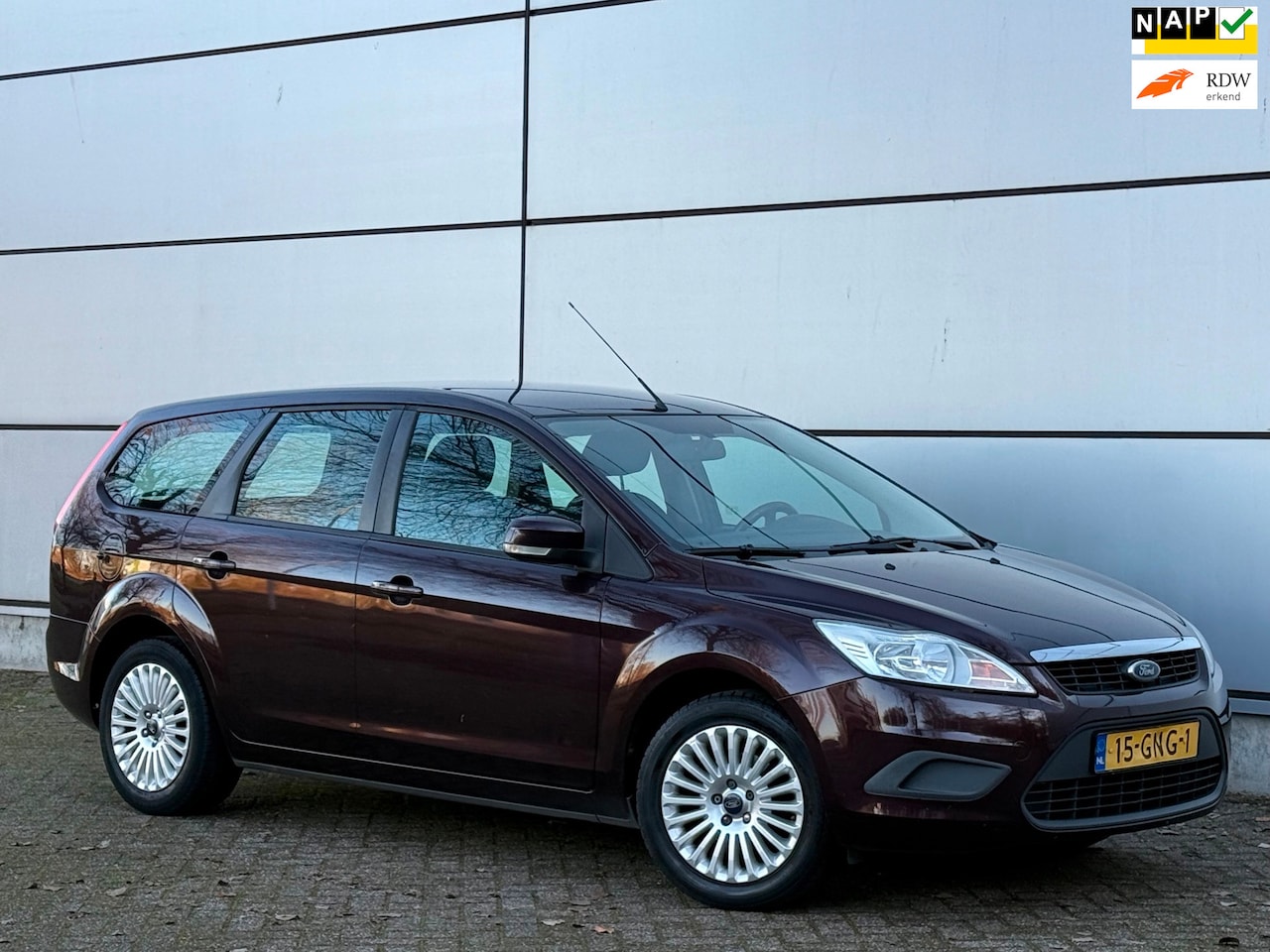 Ford Focus Wagon - 1.6 Trend 2e Eignr |Cruise |Airco |Trekhaak |New Apk |Lmv |Nap |Boekjes - AutoWereld.nl