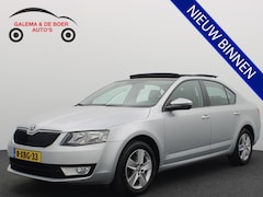 Skoda Octavia - 1.2 TSI Greentech Ambition 1STE EIG / PANORAMADAK / TREKHAAK / AIRCO / PDC / BLUETOOTH / C