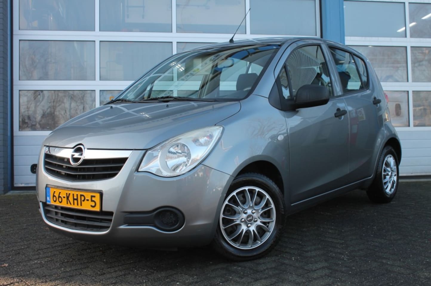 Opel Agila - 1.0 ESSENTIA    Let op! GEEN Airco GEEN C.Vergr . GEEN elektrische . ramen - AutoWereld.nl