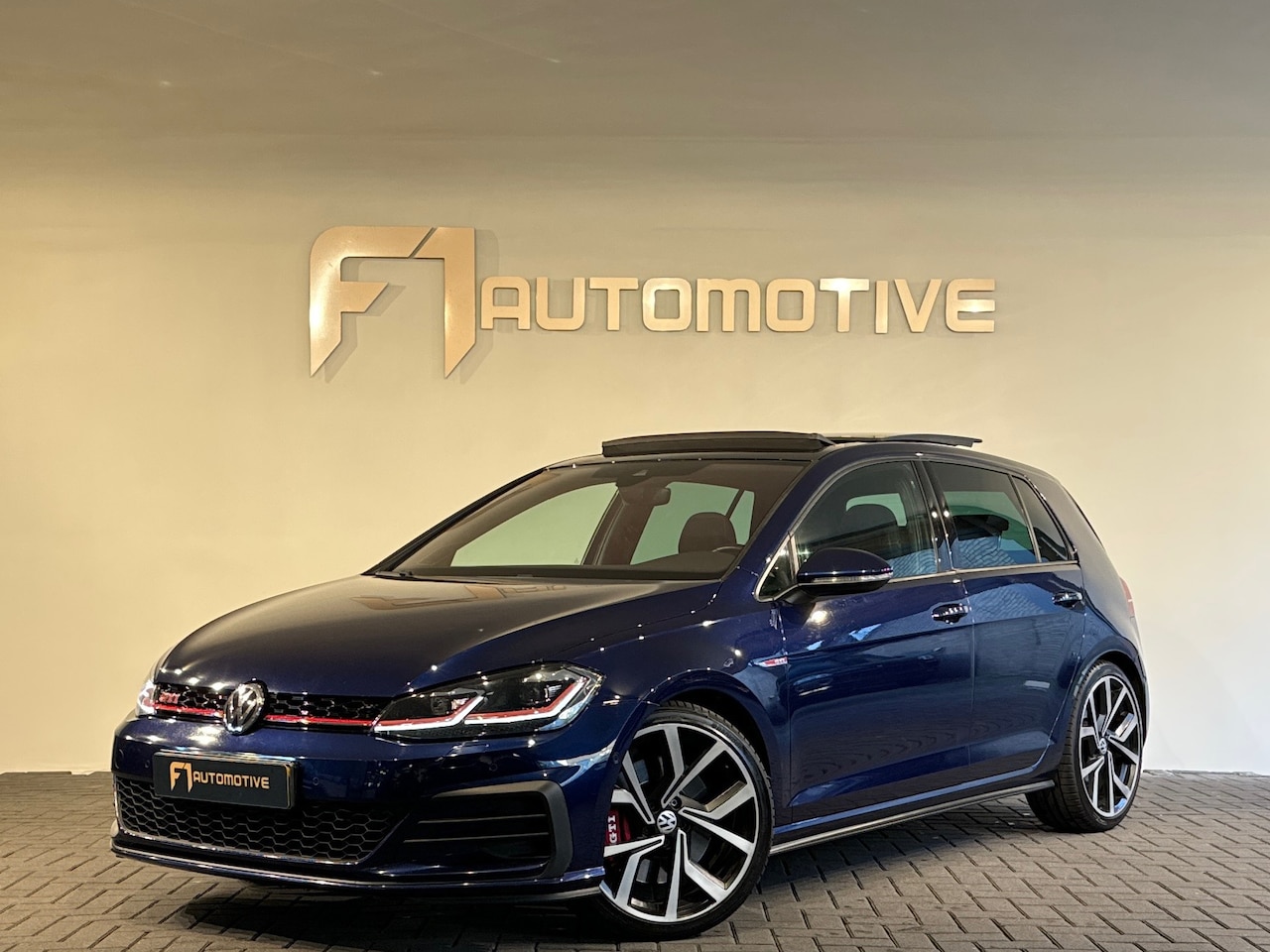 Volkswagen Golf - 2.0 TSI GTI Performance Pano|Dynaudio|Keyles - AutoWereld.nl